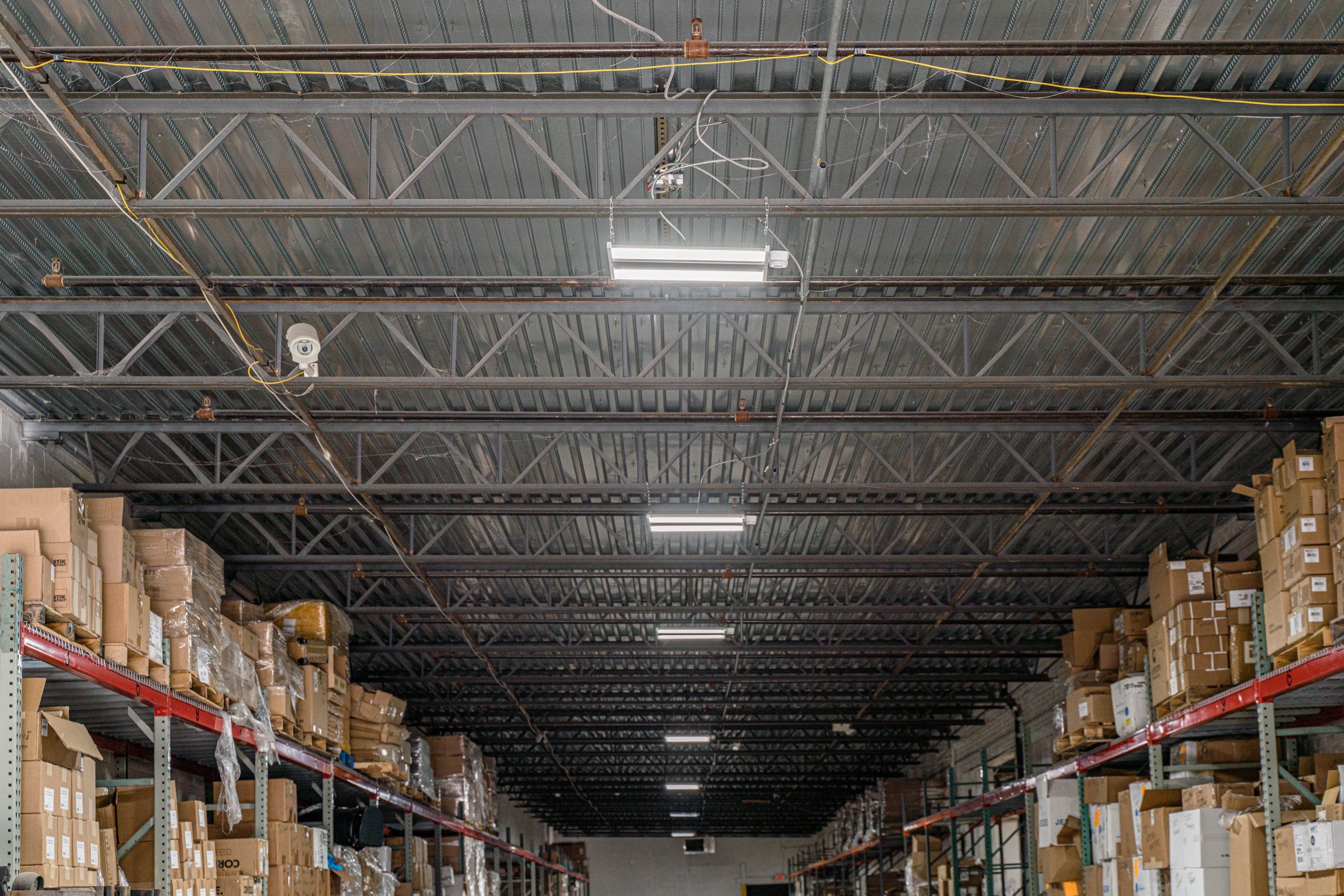 DAS Warehouse with Keystone Fixtures