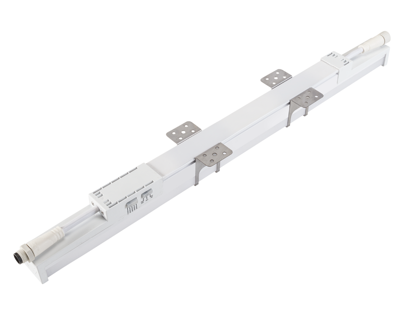 outdoor linear lighting fixture with metal clips